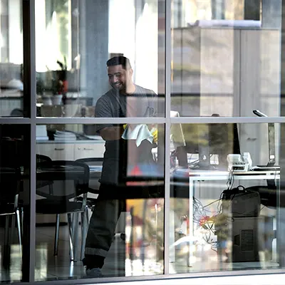 img-office-window-cleaning-london-1-LCP